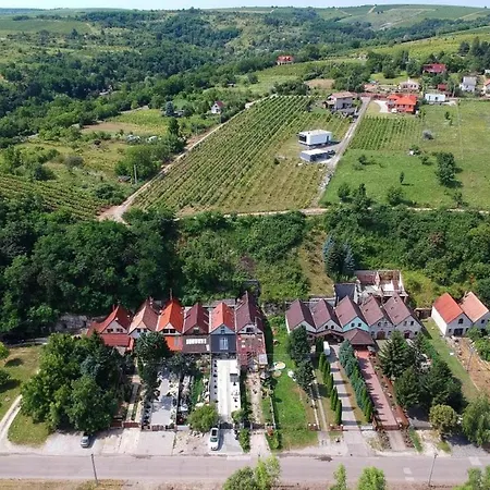 Butella Эгер